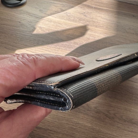 Fendi Long Wallet Has Call Outs - Clearance - Picture 9 of 10
